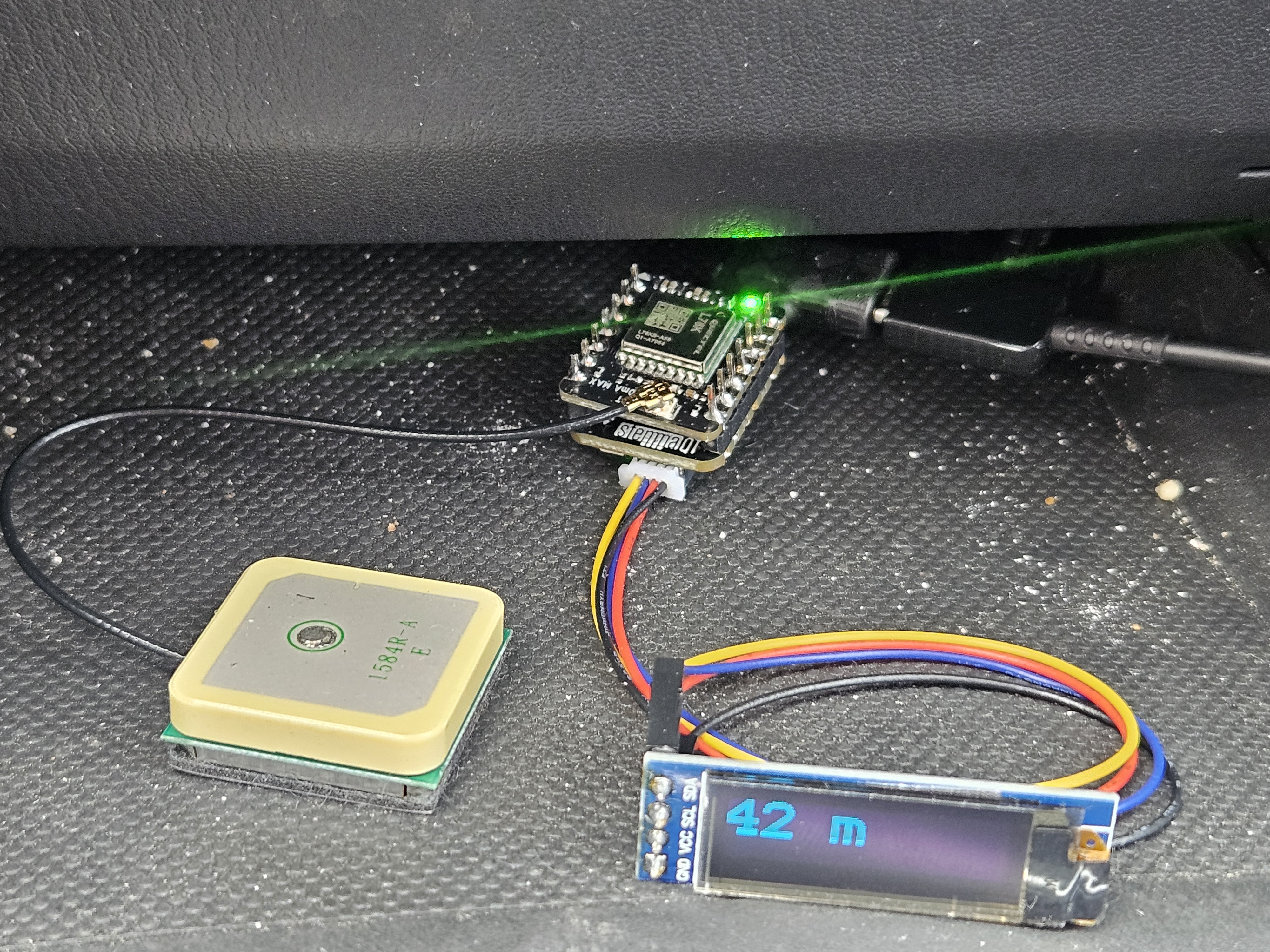 GPS altimeter in a dirty car
